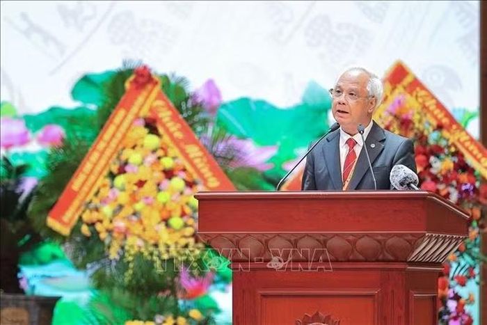 Đồng chí Nguyễn Thế Toàn, Uỷ viên Ban Thường vụ, Chủ tịch Người cao tuổi Thành phố Hà Nội trình bày tham luận. Ảnh: Lê Đông/TTXVN