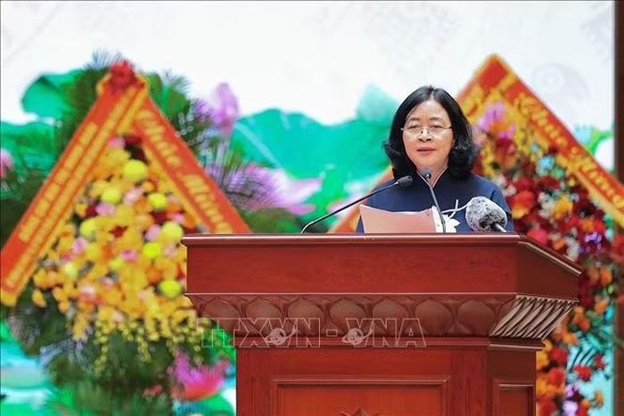 Đồng chí Bùi Thị Minh Hoài, Ủy viên Bộ Chính trị, Bí thư Trung ương Đảng, Bí thư Đảng ủy MTTQ, các đoàn thể Trung ương, Chủ tịch Ủy ban Trung ương MTTQ Việt Nam phát biểu chỉ đạo. Ảnh: Lê Đông/TTXVN