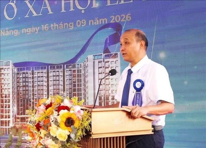 Phó Chủ tịch UBND thành phố Đà Nẵng Lê Quang Nam phát biểu tại lễ khởi công.