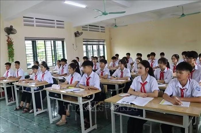 Một giờ học của học sinh Trường THCS Cẩm Bình (xã Cẩm Bình, tỉnh Hà Tĩnh).