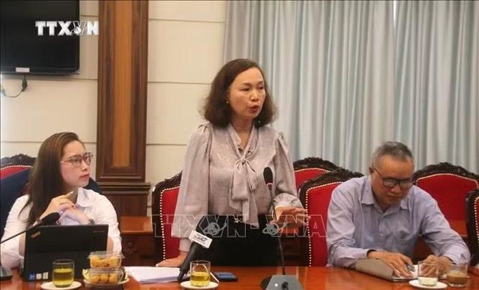 Bà Lê Thị Thu Hương, Chủ tịch Hội Tư vấn Đại lý Thuế TP. Hồ Chí Minh, kiến nghị cân nhắc việc bỏ điều kiện hành nghề kế toán.