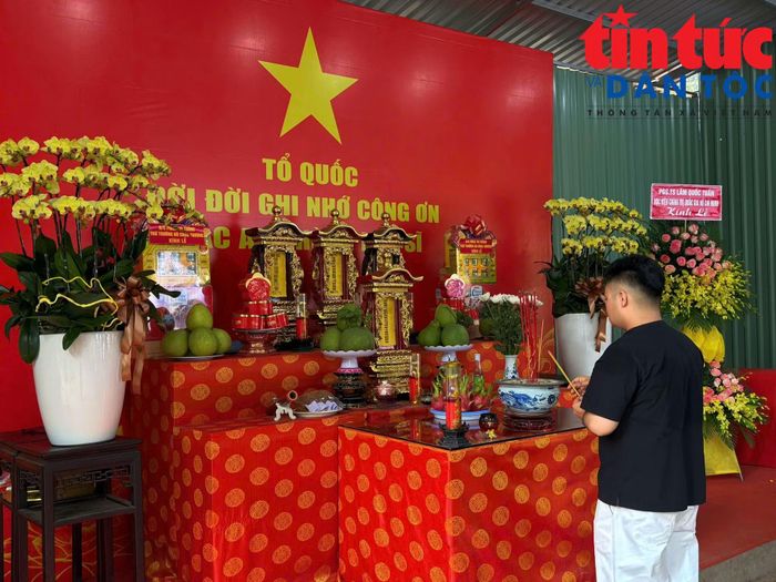 Hoạt động dâng hương góp phần giáo dục truyền thống, nhắc nhở thế hệ trẻ trân trọng giá trị của hòa bình.