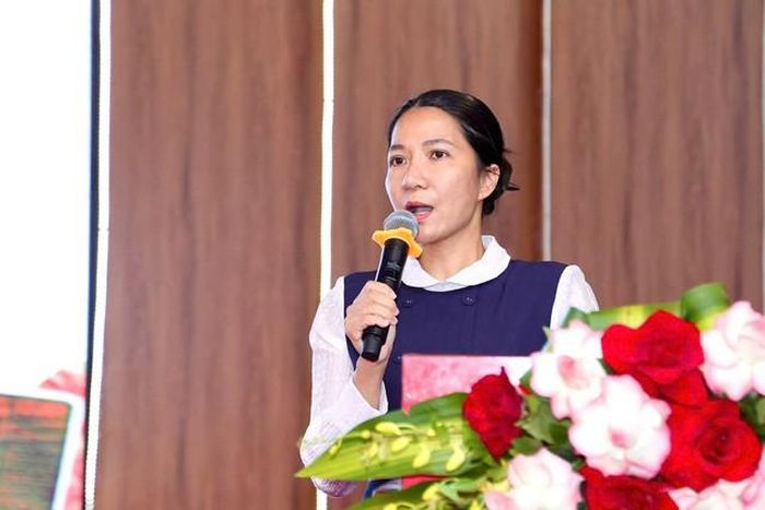TS. Trần Thị Thùy Liên - Giám đốc Công ty luật Lahaye, báo cáo viên trực tiếp truyền đạt chuyên đề tại chương trình