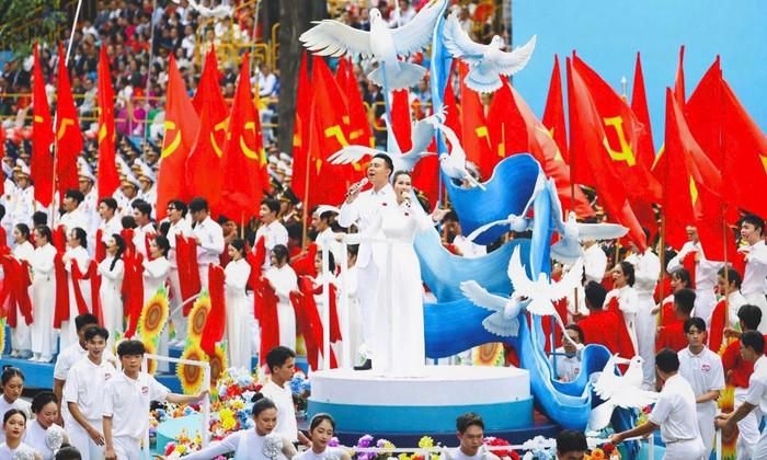 Viết tiếp câu chuyện hòa bình từng được Võ Hạ Trâm và Đông Hùng thể hiện tại Lễ diễu binh, diễu hành cấp quốc gia kỷ niệm 50 năm Ngày Giải phóng miền Nam, thống nhất đất nước vào ngày 30/4/2025. 