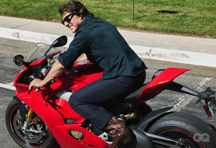 Tom Cruise cho biết anh luôn chú trọng cách nhân vật giao tiếp với khán giả thông qua ngoại hình và ngôn ngữ cơ thể. 