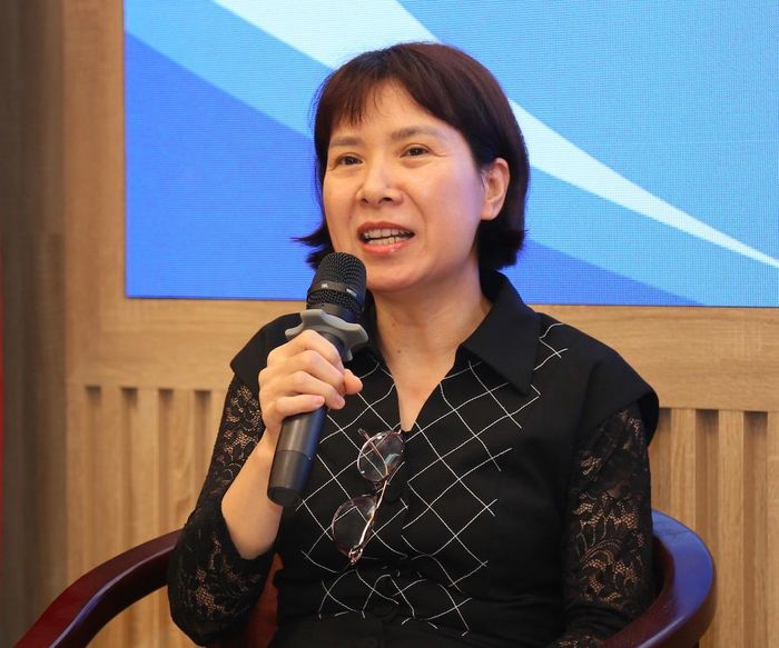Bà Nguyễn Thị Thu Hà, Vụ Công tác Thanh niên và Bình đẳng giới, Bộ Nội vụ, chia sẻ tại Hội thảo