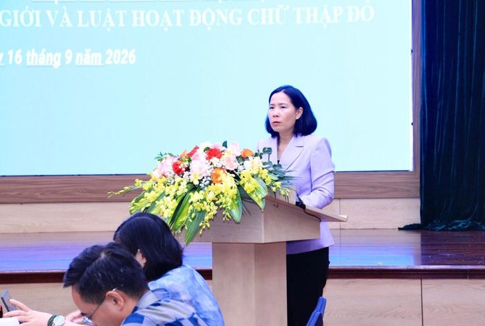 Bà Lê Kim Anh, Thành ủy viên, Phó Chủ tịch Ủy ban MTTQ Việt Nam thành phố, Chủ tịch Hội LHPN thành phố Hà Nội, phát biểu