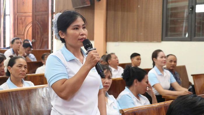 Việc lắng nghe phụ nữ nói được thực hiện theo nhiều hình thức khác nhau