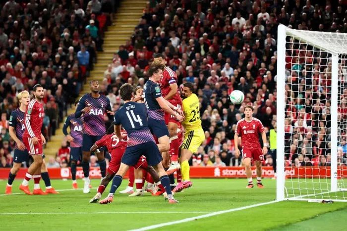 Conor Gallagher đã ghi bàn thắng đầu tiên cho Tottenham vào lưới một đối thủ đến từ Premier League mùa này. Ảnh: Shutterstock Editorial