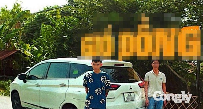 Vị trí Mai Văn Bừng (áo trắng) đưa khách đến gần khu vực biên giới Việt Nam - Campuchia (Ảnh: Trọng Nhân)