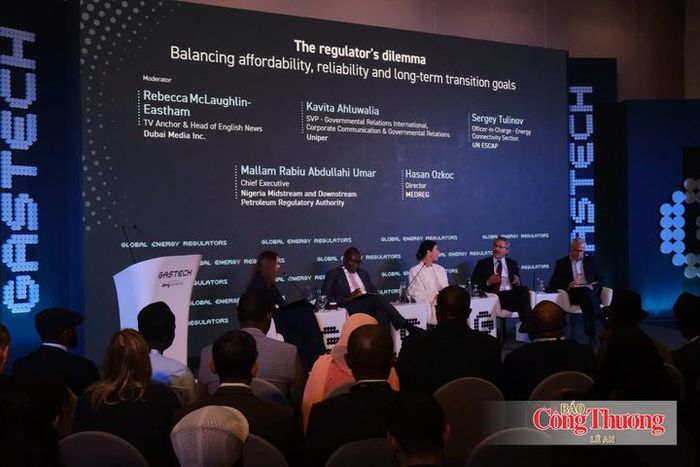 Một phiên thảo luận về chuyển đổi năng lượng xanh tại Gastech 2026.
