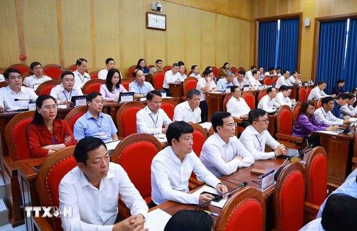 Các đồng chí Ủy viên Trung ương Đảng khóa XIV tham dự lớp học. (Ảnh: Dương Giang/TTXVN)