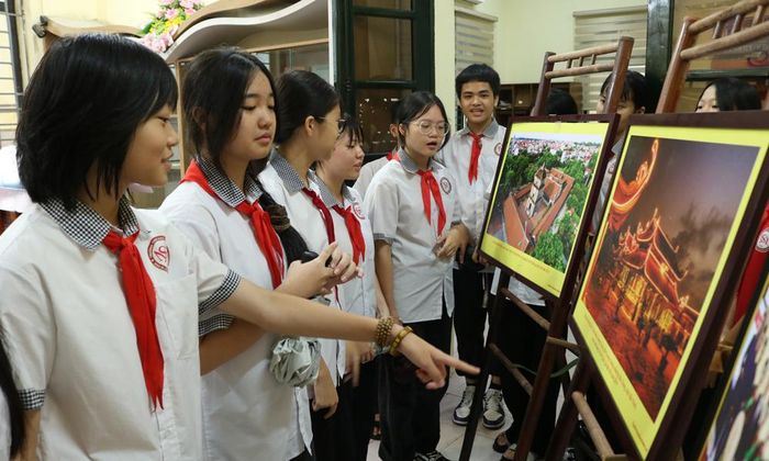  Trưng bày giới thiệu đến công chúng những di tích, di sản văn hóa đặc sắc của quê hương Bắc Ninh.  