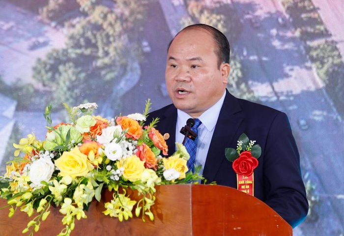 Ông Lại Văn Mạc phát biểu.