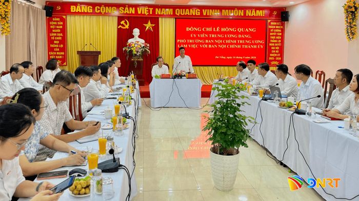 Quang cảnh buổi làm việc. Ảnh: DUY HOÀNG