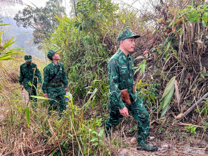 Đảm bảo an toàn cho ngày hội bầu cử, Đồn Biên phòng Nậm Nhừ tăng cường tuần tra, kiểm soát kết hợp với tuyên truyền trên địa bàn biên giới.