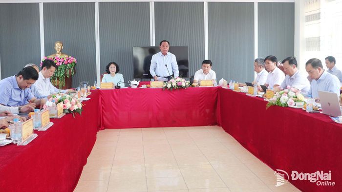 Phó Bí thư Thành ủy Võ Tấn Đức phát biểu tại buổi làm việc. Ảnh: Phạm Tùng