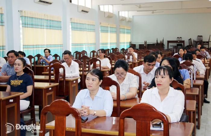 Các học viên tham gia lớp bồi dưỡng. Ảnh: Hải Quân