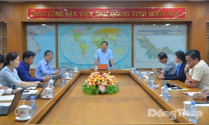 Đồng chí Phan Văn Thắng, Phó Bí thư Thường trực Tỉnh ủy, Chủ tịch Ủy ban MTTQ Việt Nam tỉnh phát biểu tại buổi làm việc.