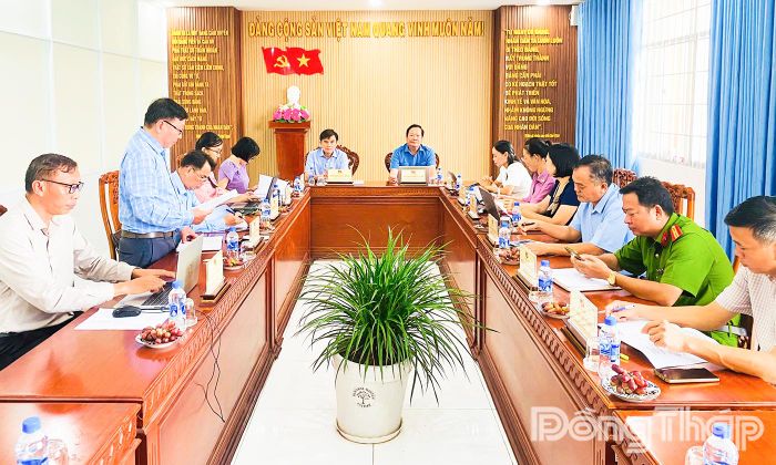 Quang cảnh buổi làm việc.