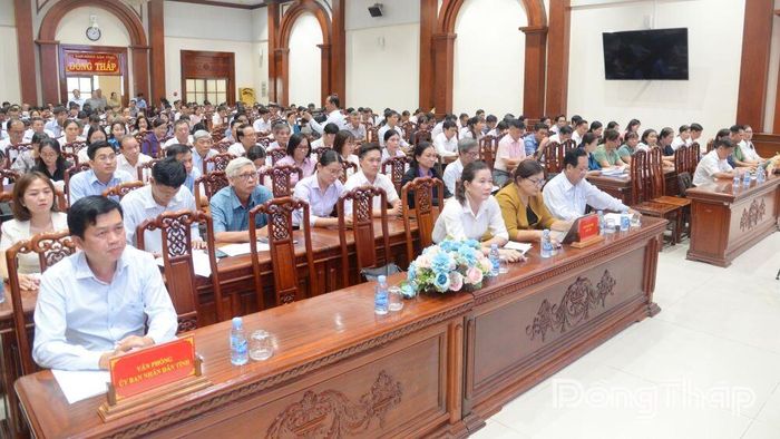 Đại biểu tham dự Hội nghị.