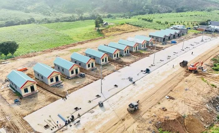 Dự án bố trí, ổn định dân cư vùng thiên tai làng Tbưng. Ảnh: R'Piên