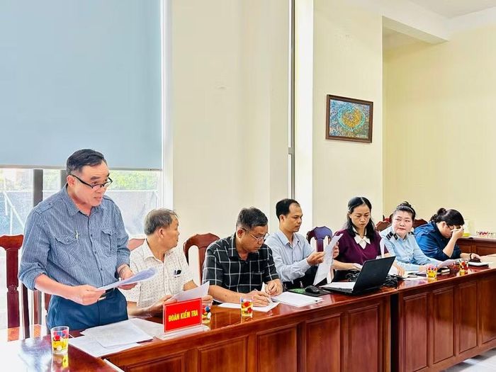  ông Nguyễn Thanh Hưng - Phó Chi cục trưởng Chi cục Quản lý chất lượng Nông lâm sản và Thủy sản (Sở Nông nghiệp và Môi trường), Trưởng đoàn số 3 kết luận tại buổi làm việc. Ảnh: Như Nguyện 