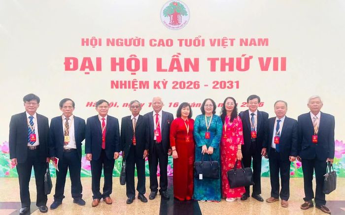 Đoàn đại biểu Hội Người cao tuổi tỉnh Khánh Hòa tham dự đại hội.