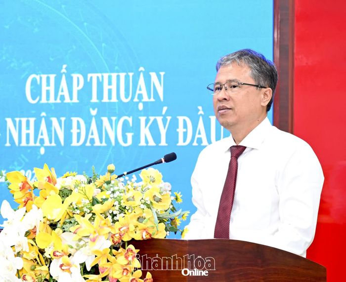 Phó Chủ tịch UBND tỉnh Trần Hòa Nam phát biểu tại hội nghị.