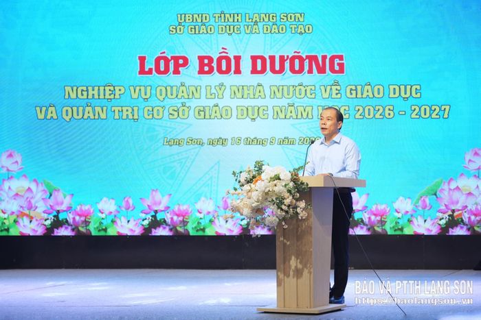 Lãnh đạo Sở GD&ĐT phát biểu tại lớp bồi dưỡng