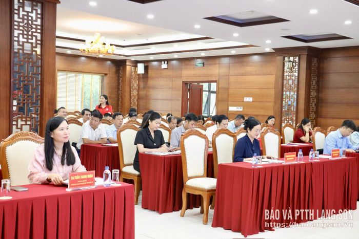 Các đại biểu tham dự hội nghị