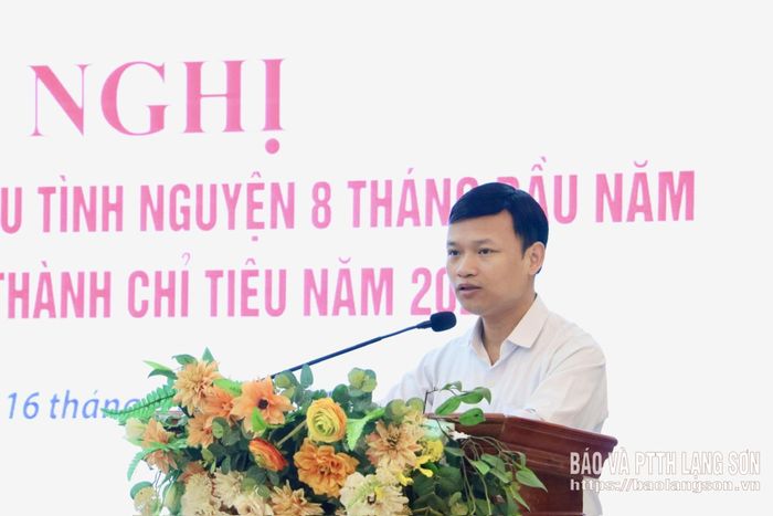 Đại biểu tham luận tại hội nghị