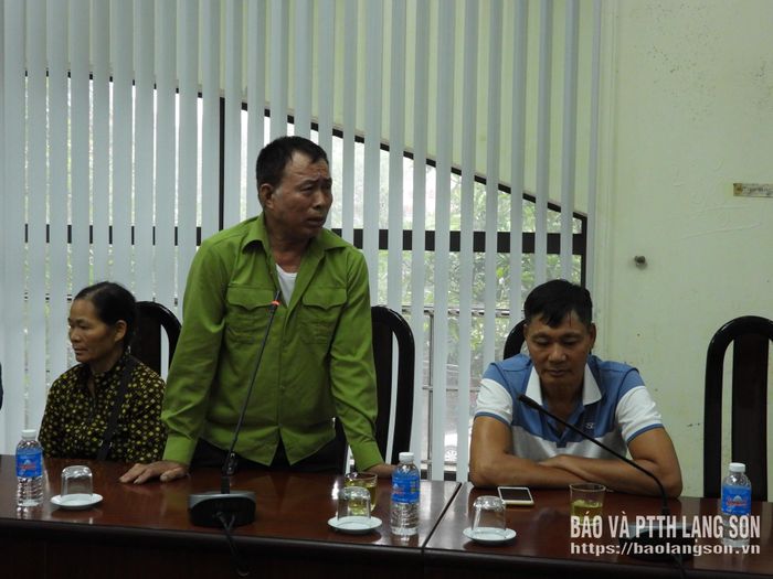 Đại diện tiểu thương đầu mối kinh doanh tại các chợ phát biểu tại cuộc đối thoại