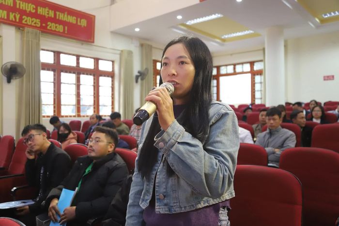 Đại biểu tham gia ý kiến tại hội thảo.