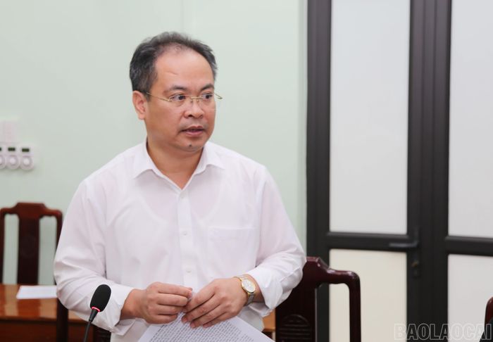 Thành viên đoàn công tác nêu ý kiến.