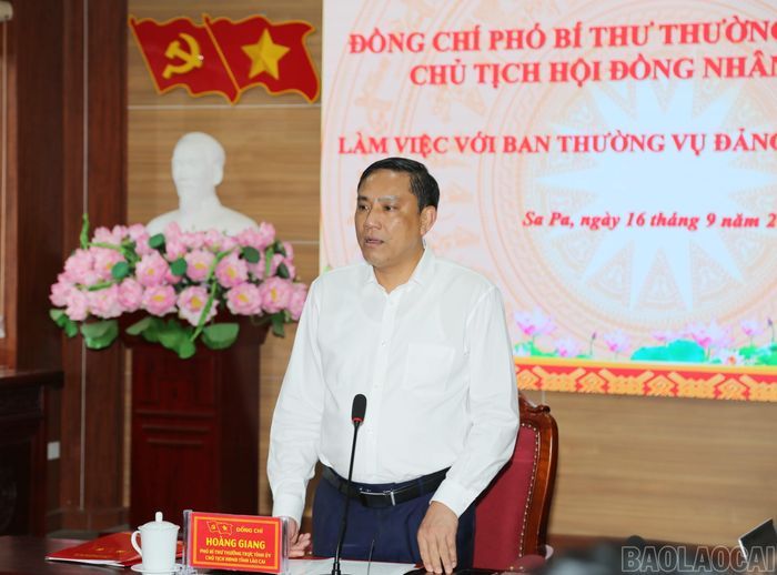 Đồng chí Hoàng Giang - Phó Bí thư Thường trực Tỉnh ủy, Chủ tịch HĐND tỉnh phát biểu kết luận.