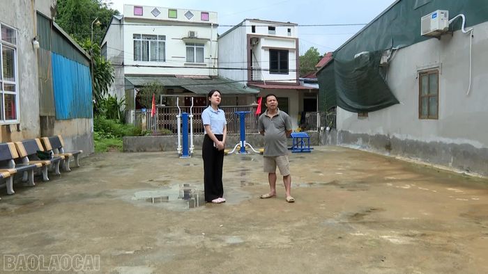 Gia đình anh Nguyễn Quang Du, tổ dân phố 10, phường Yên Bái luôn chủ động di dời mỗi khi mưa lớn kéo dài.