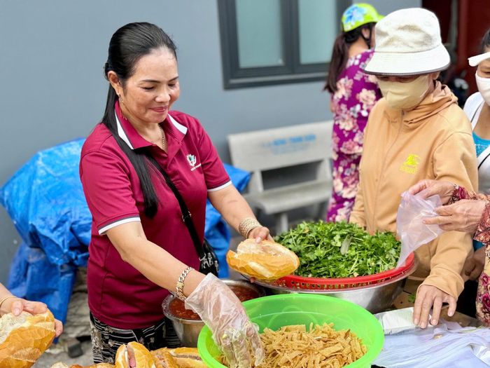 Nụ cười luôn được chia sẻ