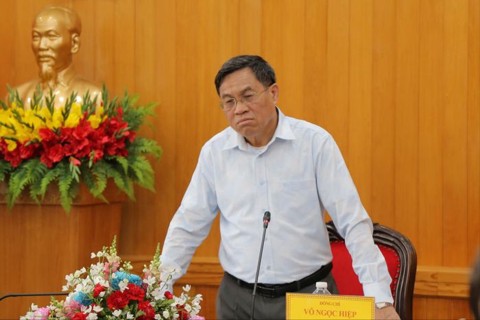 Tỉnh ủy viên, Phó Chủ tịch UBND tỉnh Võ Ngọc Hiệp yêu cầu các đơn vị, địa phương nghiêm túc, trách nhiệm trong thực hiện công tác sắp xếp, xử lý các tài sản nhà, đất dôi dư
