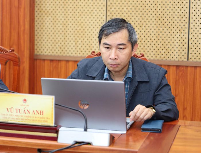 Tỉnh ủy viên, Phó Chủ nhiệm Ủy ban Kiểm tra Tỉnh ủy, đại biểu HĐND tỉnh Lâm Đồng Vũ Tuấn Anh tham gia buổi tiếp công dân