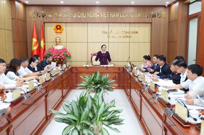 Quang cảnh buổi tiếp công dân