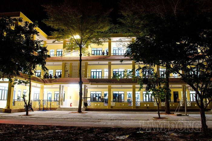 Khu KTX mới tạo không gian sinh hoạt thuận lợi, an toàn cho học sinh Trường Phổ thông DTNT tỉnh khu vực Đông Lâm Đồng sau giờ học