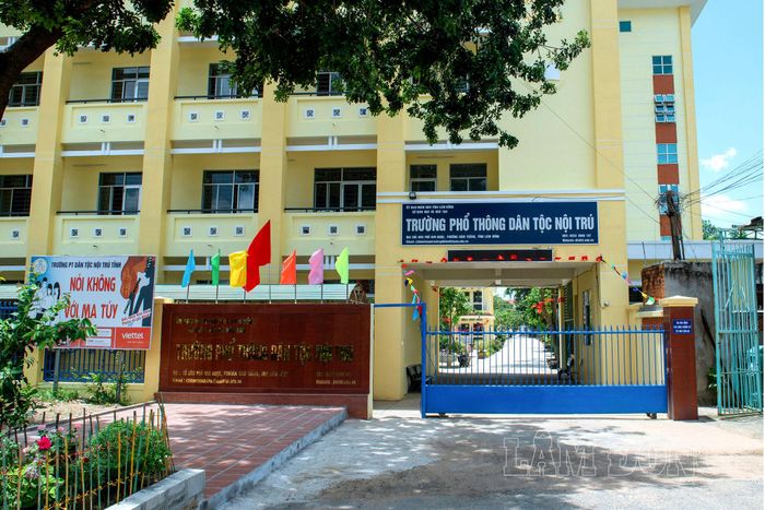 Diện mạo trường học được cải thiện, điều kiện ăn ở, học tập của 950 học sinh nội trú được nâng lên, tạo thêm động lực cho thầy và trò Trường Phổ thông Dân tộc nội trú tỉnh khu vực Đông Lâm Đồng