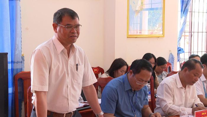 Ông K’LOL, Bí thư Đảng ủy xã Sơn Điền phát biểu tại buổi làm việc