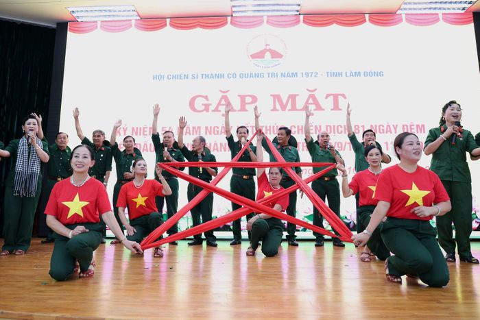 Tiết mục văn nghệ do các hội viên hội thể hiện