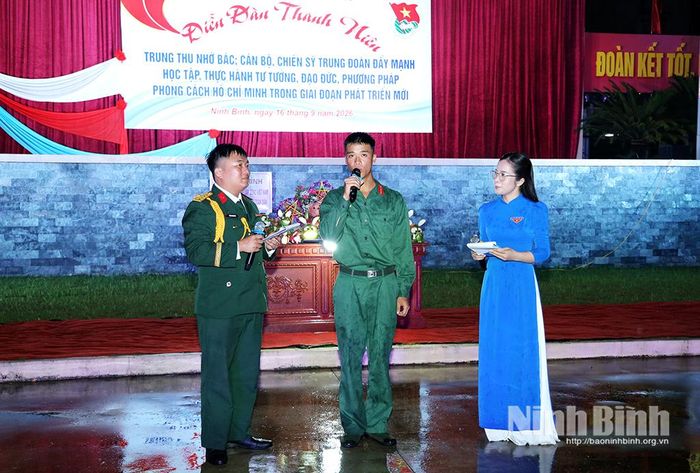 Phần giao lưu tại diễn đàn.