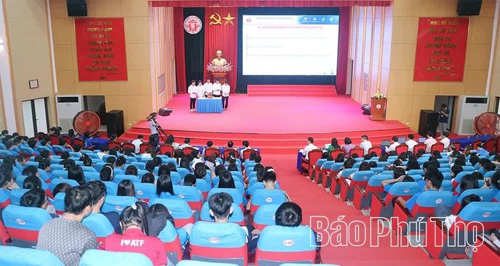 Toàn cảnh hội thi.