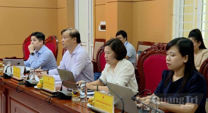 Các đại biểu đoàn khảo sát Ban Chính sách, Chiến lược Trung ương tham dự buổi làm việc - Ảnh: H.Tr
