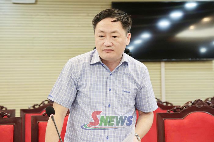 Lãnh đạo Sở Tài chính phát biểu ý kiến tại cuộc làm việc.