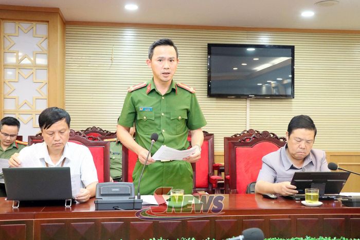 Lãnh đạo Công an tỉnh báo cáo đề xuất xây dựng Đề án.